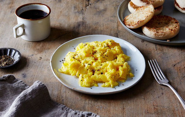 food52 how to make genius scrambled eggs 1478493260460
