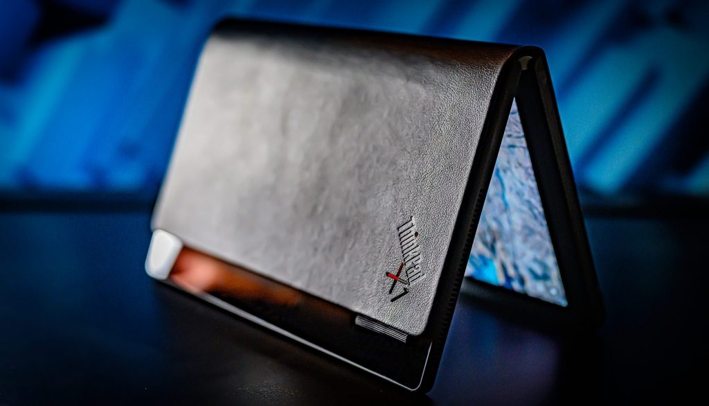 ThinkPad X1 Fold mẫu laptop màn gập đầu tiên trên thế giới