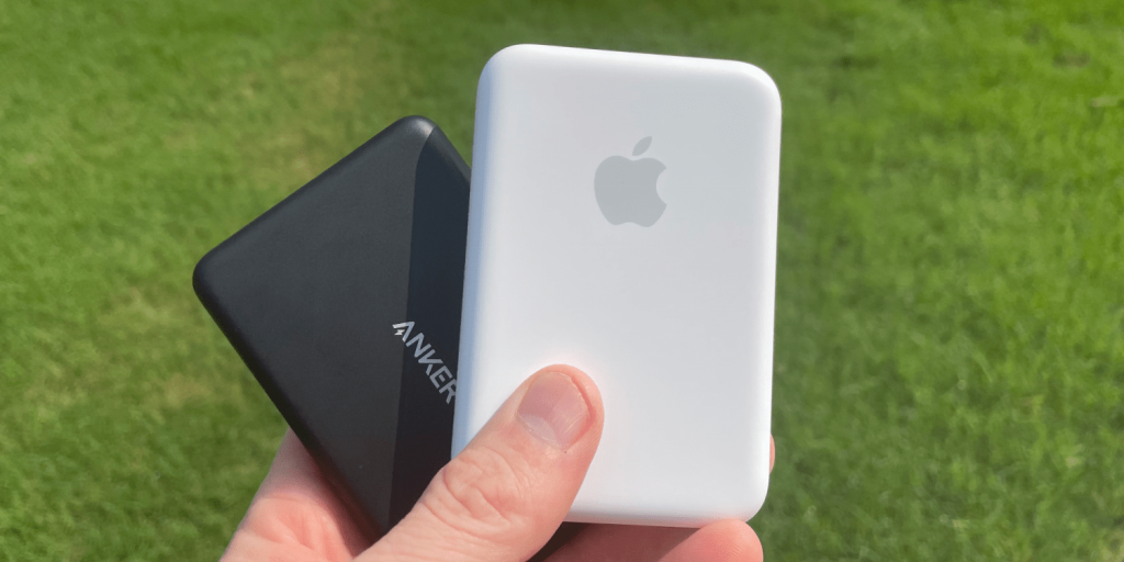 So sánh Apple MagSafe Battery với Anker Magnetic Battery Pack
