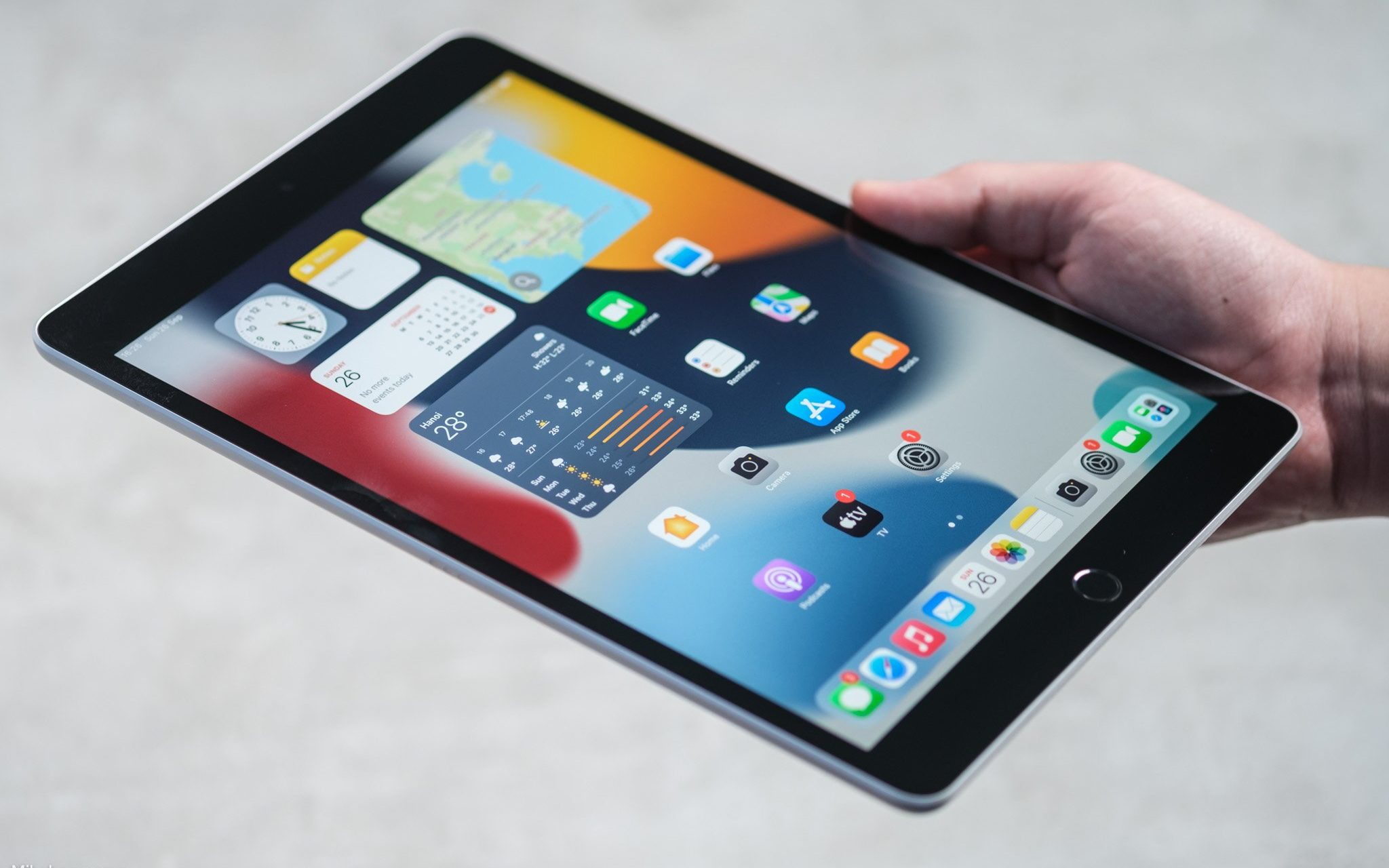 So sánh Xiaomi Pad 5 và iPad Gen 9: em nào "ngon" hơn, đáng tiền hơn?