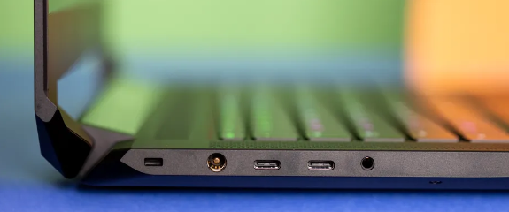 Corsair Voyager A1600 