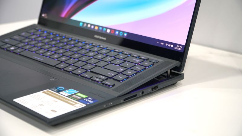 laptop Zenbook Pro 14 Duo OLED UX8402